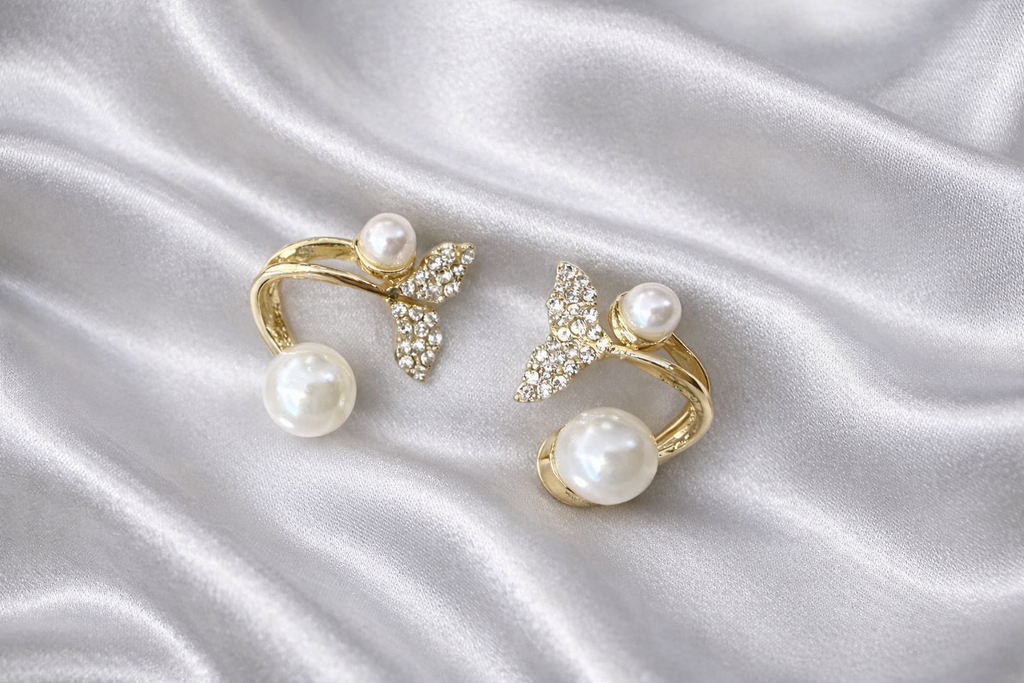 Ourums Gold Wings Pearl Stud