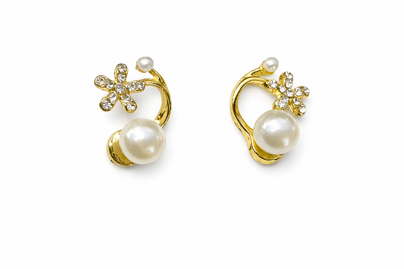 Ourums Gold Flower Pearl Stud