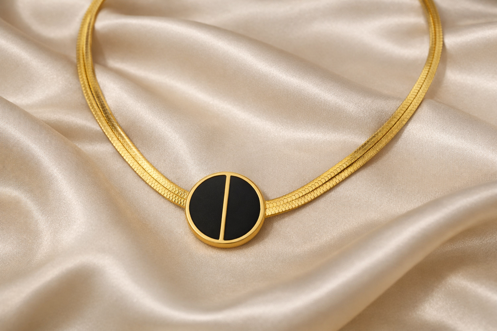 Ourums Black Gold collar Necklace