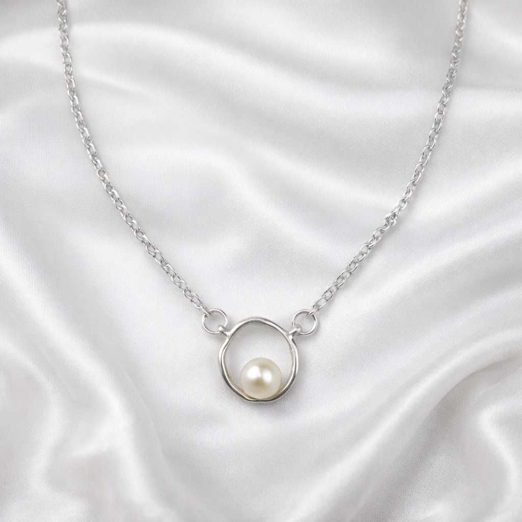 Ourums Pearl Circle Necklace