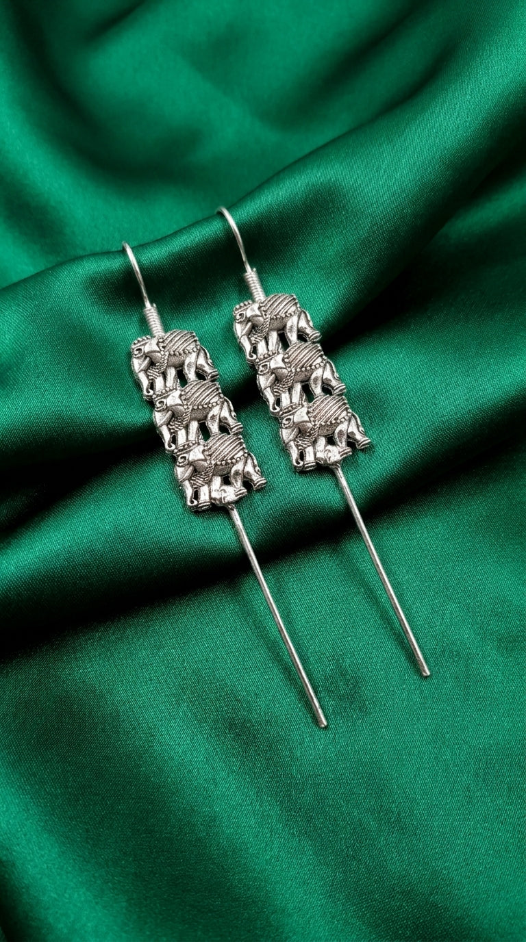 Ourums Oxidised Plated Elephant Earcuff
